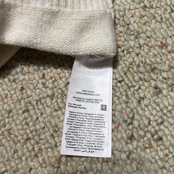 Vera Moda size xl Sleeveless sweater - Picture 8 of 12